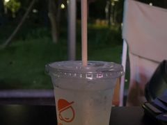 凤梨气泡水-趣小咖(溪悦荟店)