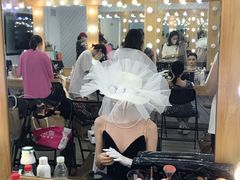 -金夫人化妆摄影职业培训学校