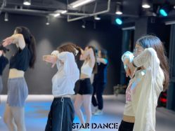-STAR舞蹈工作室
