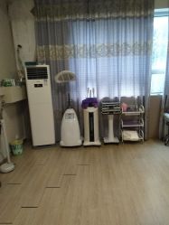 -苗医生专业祛痘·皮肤管理