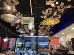 -老街烧烤大排档·地道湖北菜·龙虾馆(汉口火车站店)