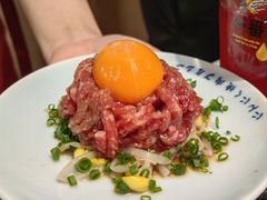 生拌牛肉-蒜香焼肉PURUSHIN(马场路店)