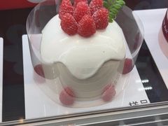 -花花卷卷·鲜食蛋糕(静安久光百货店)