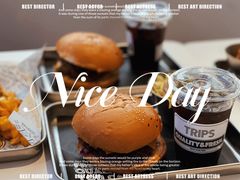 -TRIPS BURGER(大钟寺店)
