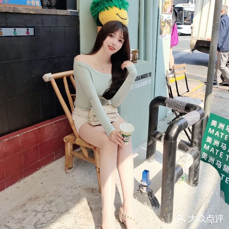 发现了东山口一家宝藏店铺!街头涂鸦风马黛茶