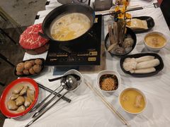 -鲜入围煮花胶鸡海鲜火锅