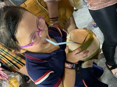 -席娜卡琳火车铁道夜市