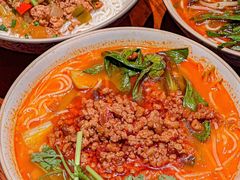 -粉八·云南米线·建水烧烤(常熟路店)