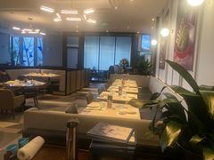 -港丽餐厅(高德置地店)