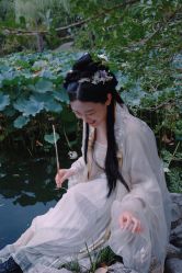 -一揽芳华汉服旗袍体验馆(拙政园店)