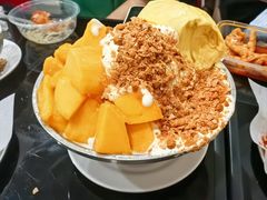 榴莲芒果芝士奶盖绵绵冰-水牛奶皇后糖水铺(深圳总店)
