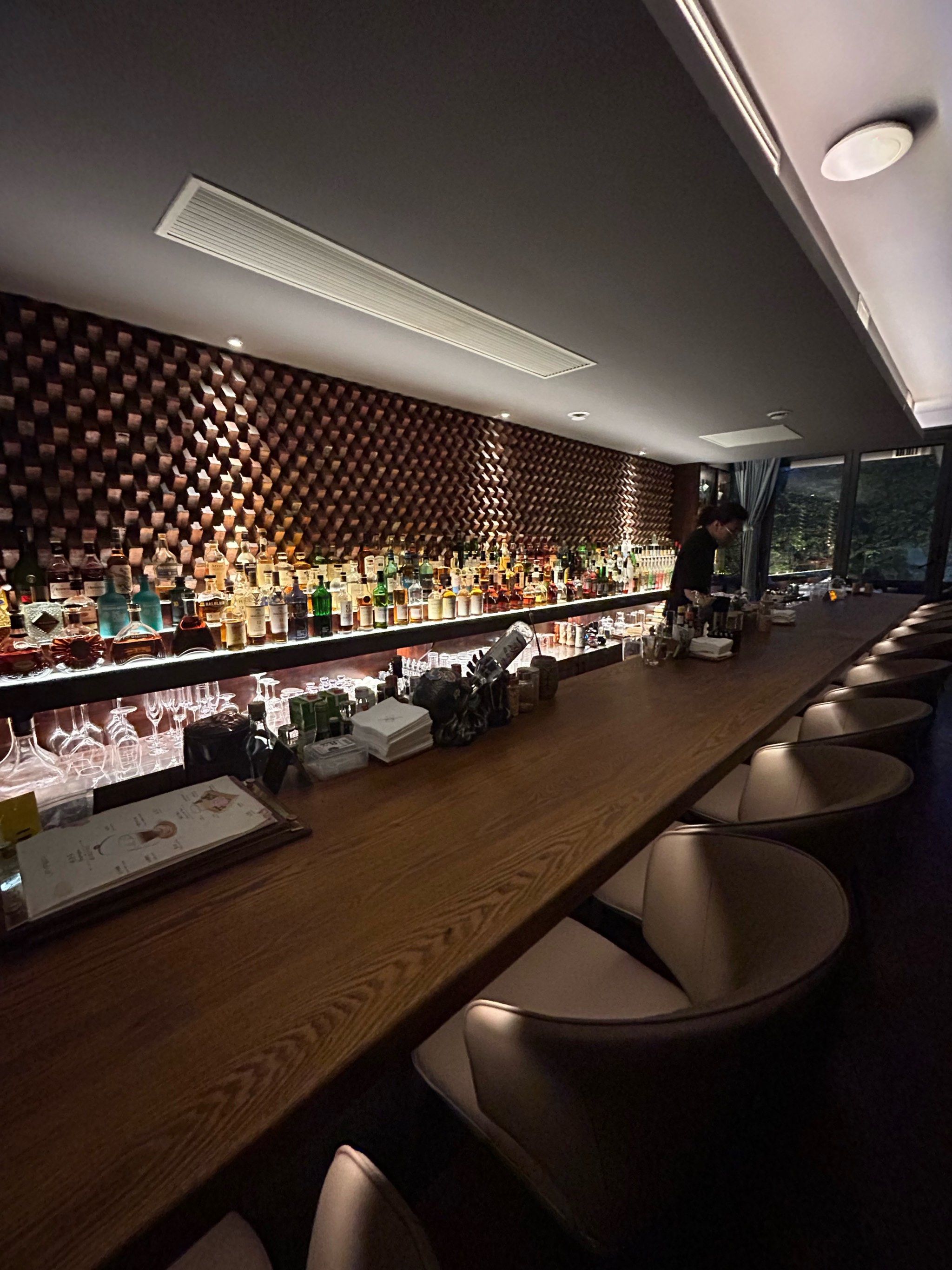 大连南山路第11566家酒吧 膜拜文艺复兴的起点