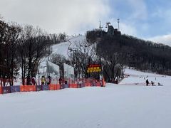 -庙香山滑雪场
