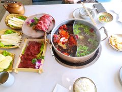 跷脚嫩牛肉-菌子鲜汤野生菌锅