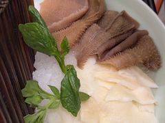 -红鼎豆捞·非遗鲍皇汤火锅(宝丰路店)