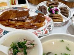 -梅利汴京烤鸭•开封豫菜地标店(东大街店)