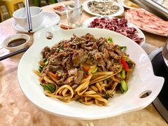 湿炒牛河-华威达牛庄(黄埔大道西店)