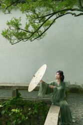 -一揽芳华汉服旗袍体验馆(拙政园店)