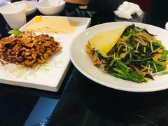 -皇城根·烤鸭·鱼头·家常菜(欧亚大观乐活城店)