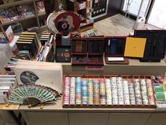 -钟书阁(群光广场店)