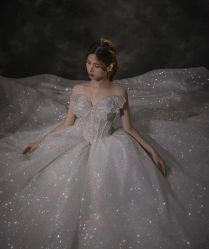 -不晚国际婚纱礼服