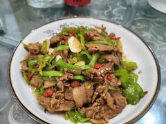 -湖南人家湘菜馆(镇江路店)