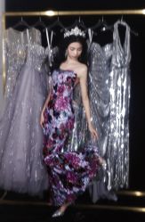 点击看大图 -曼青婚纱礼服馆