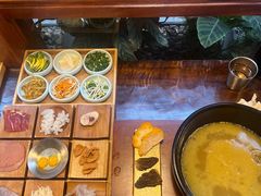-银米·云南传统过桥米线(双廊黑金冠店)