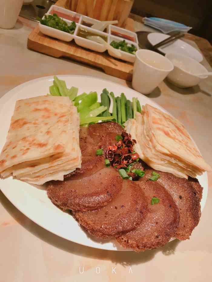 唐人美食山-"我和朋友偶然路过,看到外面的车很多,并有.