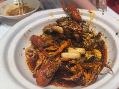 -肥肥虾庄·金牌油焖大虾(汉口城市广场店)