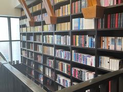 -钟书阁(松江泰晤士小镇店)