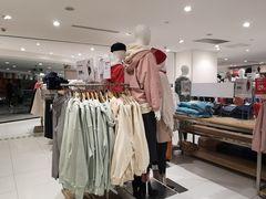 -优衣库(上海正大广场店)