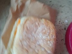 无肉不欢饿霸堡人气明星餐-肯德基(大兴火车站店)