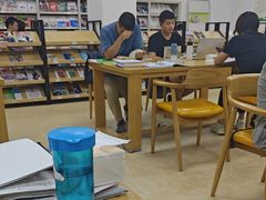 -荔湾区图书馆(周门馆)