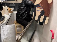 -伟瑞门窗换纱窗窗户维修玻璃维修(海淀店)