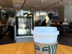 -星巴克(北京枫尚奥莱店)