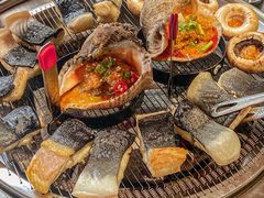 -围炉肉舍•炭烤活鳗•丹东海鲜烤肉(步行街店)