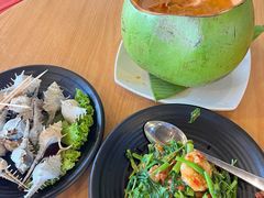 -大树下海鲜饭店