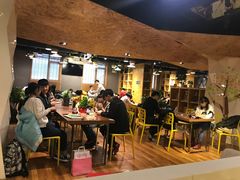 -新华里咖啡书吧(新华书店小寨店)