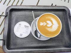 -UNI UNI(环亚凯瑟琳店)