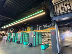 -极限PLAY运动娱乐新世界·团建派对表演休闲馆·室内高空游乐园