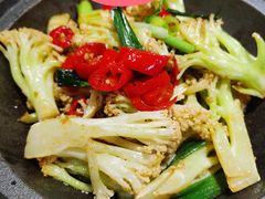 番茄炒菜花-嘉和一品粥(政府街店)