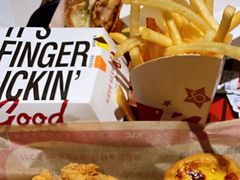 -肯德基(中纬店)