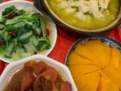 酸菜鱼-辣妹子麻辣烫