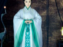 -九月鹰飞汉服摄影工作室