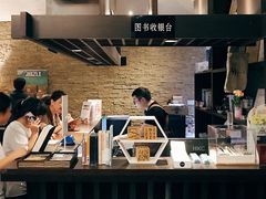 -钟书阁(松江泰晤士小镇店)