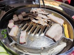 -哈哈碳都·牛肋条无限自助烤肉(台江万达店)