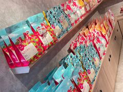 零售区-嘉华鲜花饼(束河店)