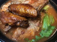 番茄浓汤鸡翅猪扒出前一丁-华嫂冰室(尖沙咀店)