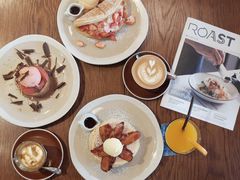 -ROAST coffee & eatery